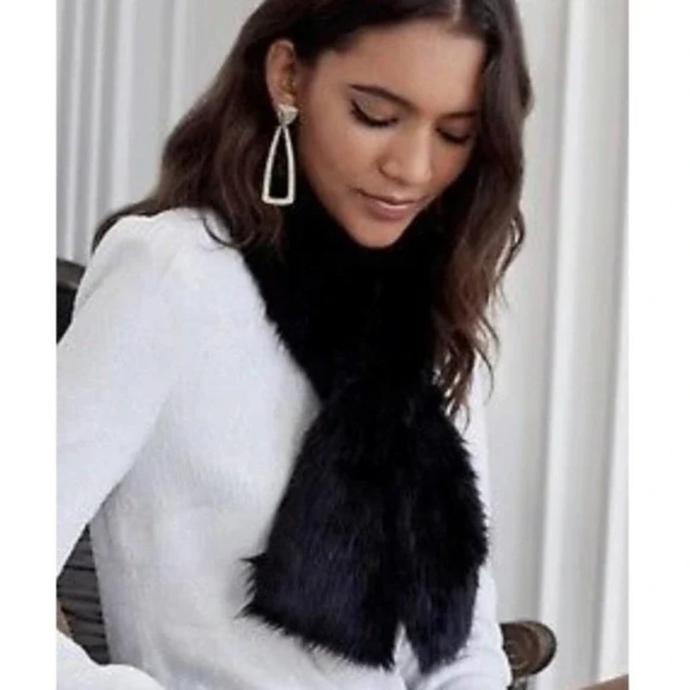 Unreal Fur Faux Stole - Picture 3 of 16